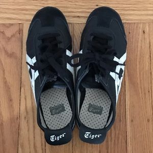 Black Onitsuka Tiger ASICS